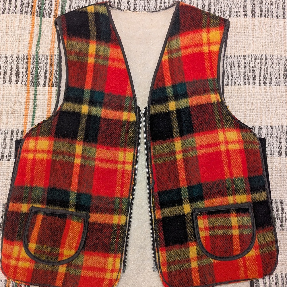 Vintage hunting style plaid vest